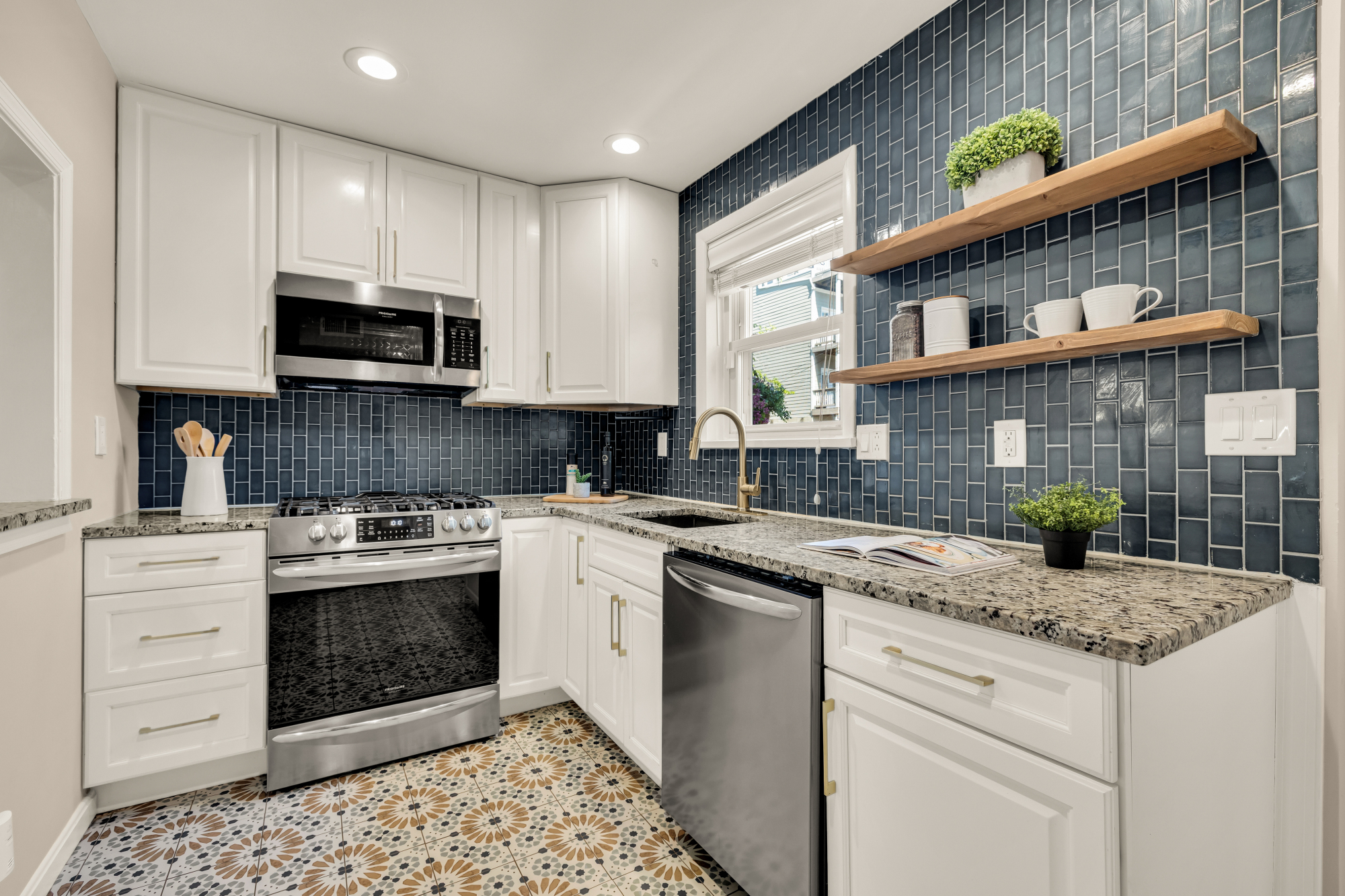 410 Franklin Street NE_Kitchen